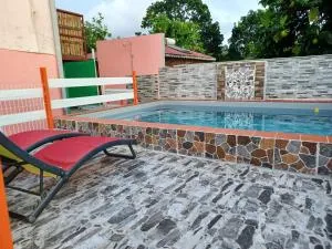 Appartement moderne à Rivière-Pilote avec piscine privée - Desmarinières