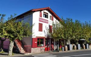 Hotels Auberge Trabenia : photos des chambres