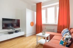 Orange Mirror Fantasious Apartament