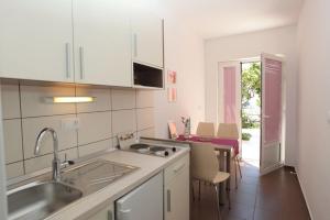 Apartment in Podgora with sea view, terrace, air conditioning, WiFi 849-3 