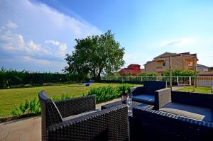 Apartment in Kastel Sucurac with sea view, balcony, air conditioning, WiFi 570-1