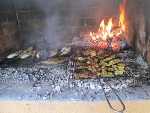 Apartment in Kastel Sucurac with sea view, balcony, air conditioning, WiFi 570-3