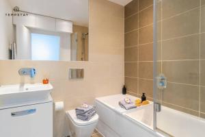 4BR-Madejski Stadium-Royal Berk Hosp-By Tempstay