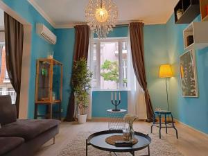 Newly Refurbished Apartment in the City Center