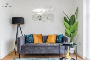 4BR-Madejski Stadium-Royal Berk Hosp-By Tempstay