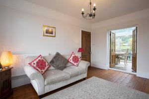 Ries Retreat - The Whole House