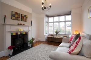 Ries Retreat - The Whole House