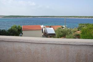 Apartment in Barbat with sea view, balcony, air conditioning 660-4 