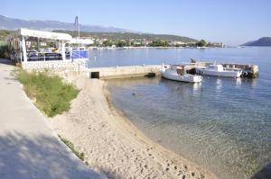 Apartment in Barbat with balcony, air conditioning 660-3 
