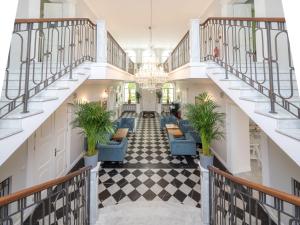 Hotel Sobienie Królewskie