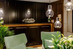 Budapest Eye- Boutique Suites, by BQA