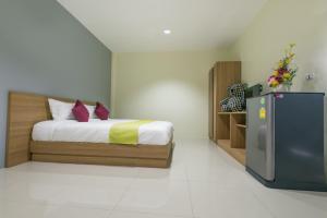 Tha-ruea Residence