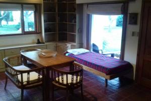 Casa y amplio parque