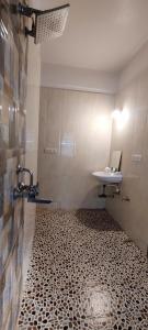 J-House, spacious apartments with balconies, Thalassa 1min away