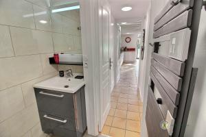 at the gite du bois damore in a quiet area 2,5km from the city - from the sea