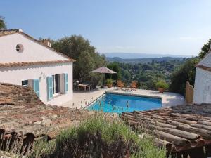 Maisons de vacances Pool House Matisse in grosem Park mit geheizten Pool : photos des chambres