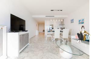 On La Croisette deluxe 2 bedrooms 2 baths