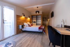 Hotels Logis Le Vernay : photos des chambres