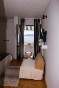 Studio apartment in Pisak with sea view, balcony, air conditioning, WiFi 3340-2