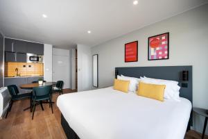 Appart'hotels Staycity Aparthotels Paris Gare de l'Est : photos des chambres