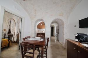 Trulli Arco Antico