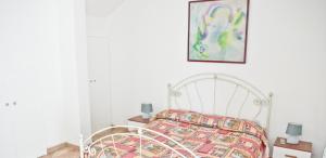 Otranto: independent villa in an elegant residential area, 550m from the sea