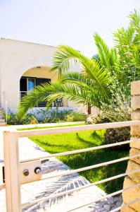 Otranto: independent villa in an elegant residential area, 550m from the sea