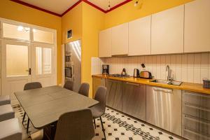 4 Bedrooms 130m2 apartment at the Main City Square