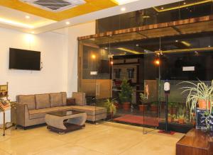 Sai Vihaar Inn & Suites