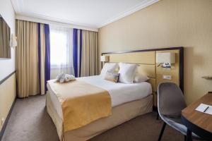 Hotels Hotel Paris Neuilly : photos des chambres