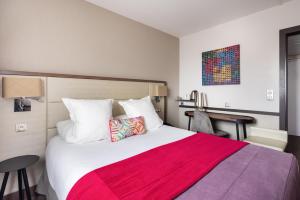 Hotels Hotel Paris Neuilly : photos des chambres