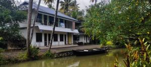 Royal Munroe Palace Home Stay