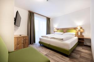 Double Room with Balcony room in Pension Alpenblick