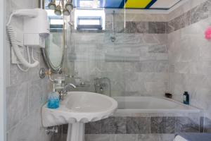 Plori - Molos Apartments