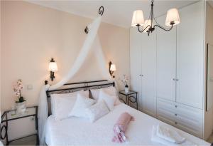 Villa Meliti - private villa with stunning seaviews, infinity pool, close to the beach