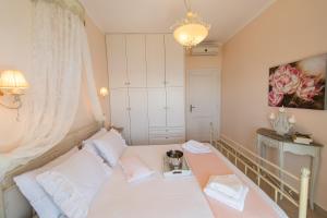 Villa Meliti - private villa with stunning seaviews, infinity pool, close to the beach