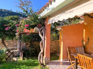 La Vela Summer House - FREE WIFI - 700mt from the beach