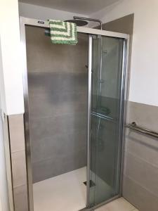 Grosse Terrasse. Modern. Home office. Solarium