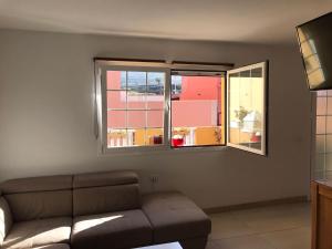Grosse Terrasse Modern Home office Solarium