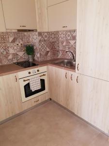 Bright and Newly Refurbished Apartment near Center