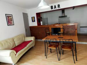 Appartements Agreable appartement de 48 m² en RDC : photos des chambres