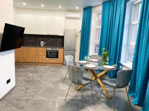 Шикарные апартаменты ЖК Печерск Плаза, Михаила Бойчука 17, 10 мин пешком м Звериницкая