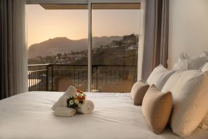 Infinity pool & Amazing Sunset Ocean View