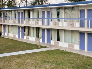 Motel 6 Marianna, FL - Enterprise