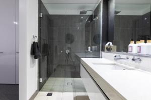 The Port Melbourne Experience