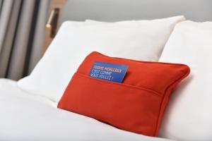 Hotels Holiday Inn Express - Rouen Centre - Rive Gauche, an IHG Hotel : Chambre Lit King-Size Standard - Dernier Étage