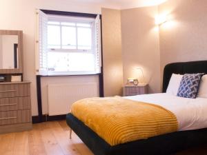 Thames Residences Hyde Park