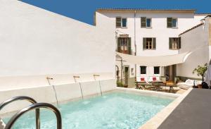 Townhouse Can Felip by SunVillas Mallorca