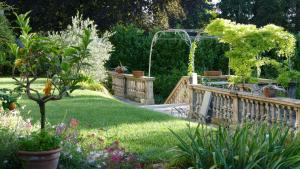 White Lilac Romantic B&B - Adults only