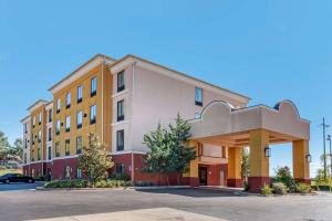 Comfort Inn & Suites Clinton - Jackson West